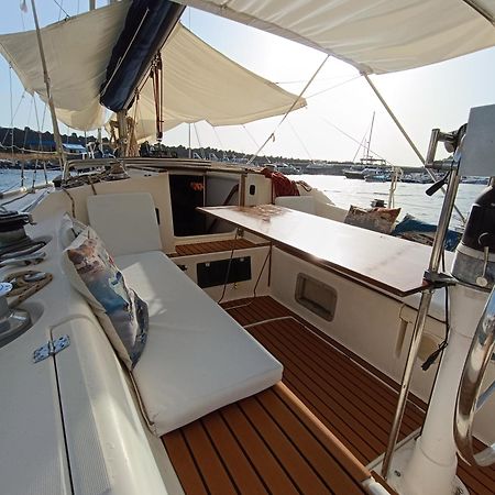 Dormire In Barca A Vela Maratea Luaran gambar